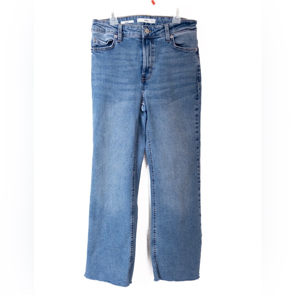 MNG Sienna flare cropped jeans. Size 6